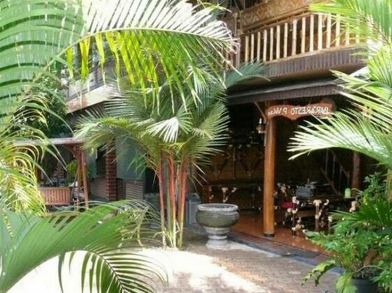 Pondok Wulan Guesthouse - Photo2