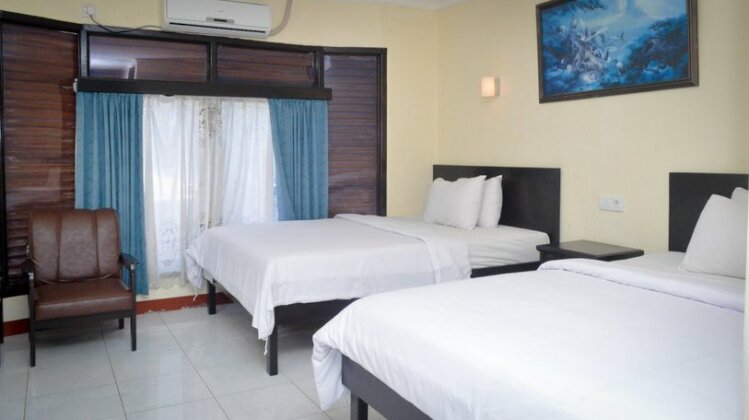 Uni Beach Hotel - Photo5