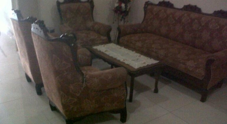 Hotel Tiara Pangkalan Bun - Photo4