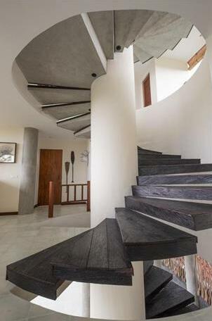 Adila Bali - Photo4