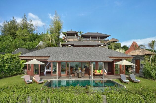 Hidden Hills Villas