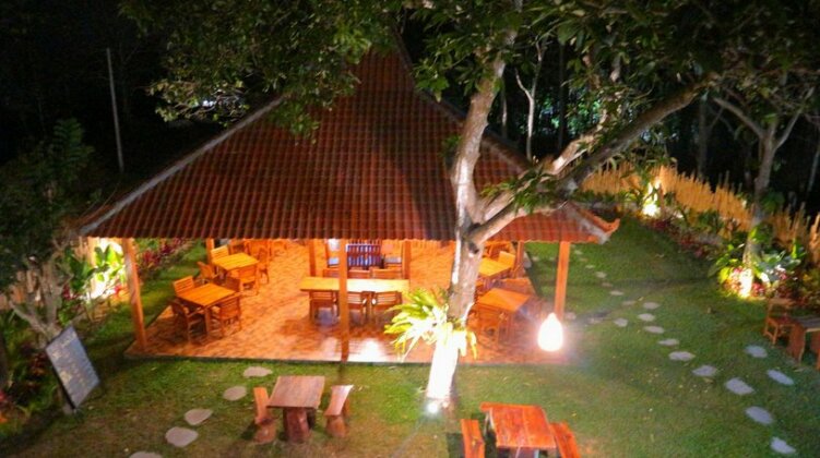 Seno Guesthouse & Cafe - Photo3