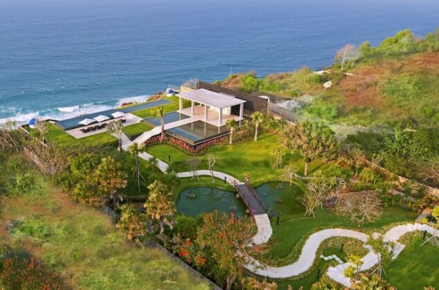 The Sanctus Villa - Photo2