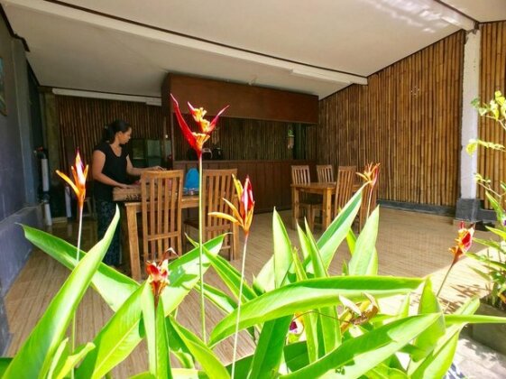 Uluwatu Made Guesthouse - Photo2