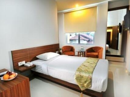 Paramita Hotel - Photo3