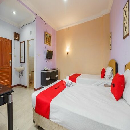RedDoorz @ Pematangsiantar - Photo4