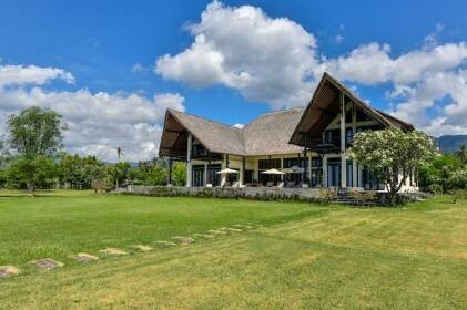 Luxury View Beachfront Villa Pemuteran
