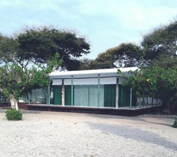 Sea Glass House Beach Front Hotel and Restaurant