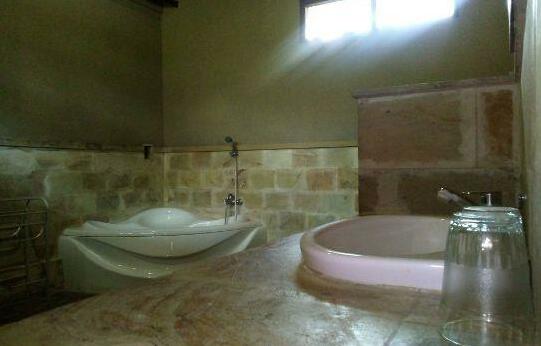Suka Sari Cottages - Photo5