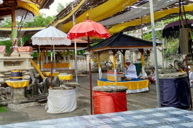Van Santri Homestay Pemuteran