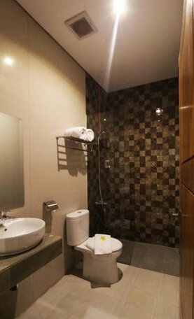 One South By Amithya - Photo5