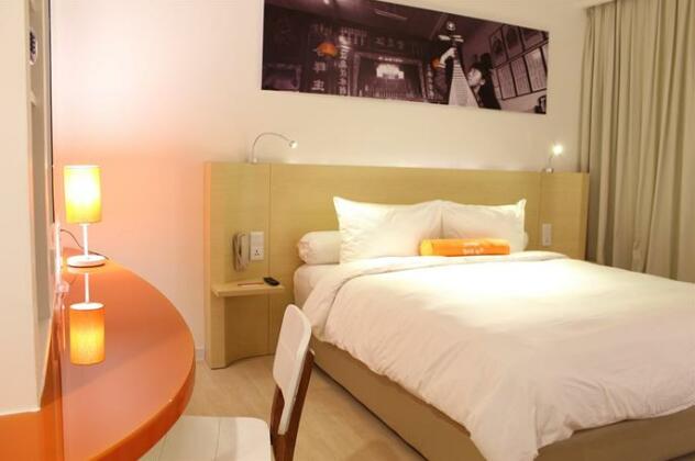 Harris Hotel Pontianak - Photo2