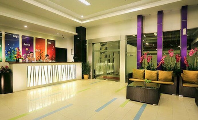 Transera Hotel Pontianak - Photo3