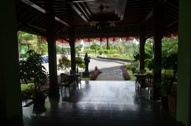 Poeri Devata Resort Hotel - Photo3