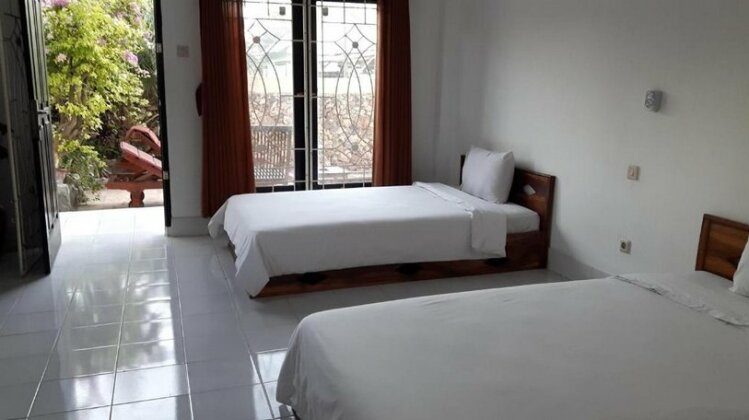 Spear Villa - Photo2
