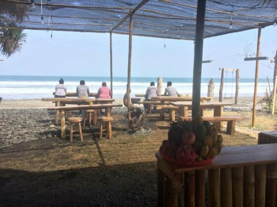 Emir Surfcamp - Photo2