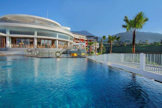 Pesona Alam Resort & Spa - Photo2