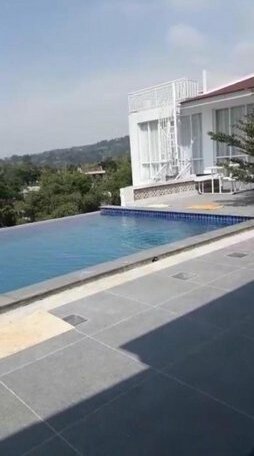 Villa Akira Puncak - Photo5