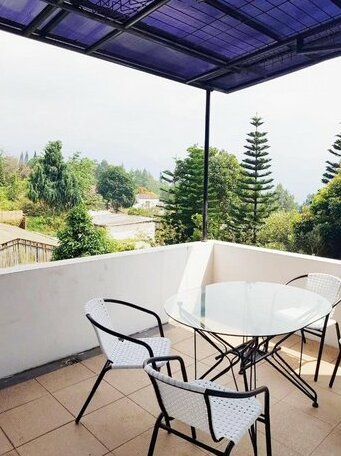 Villa Fiore Puncak - Photo4