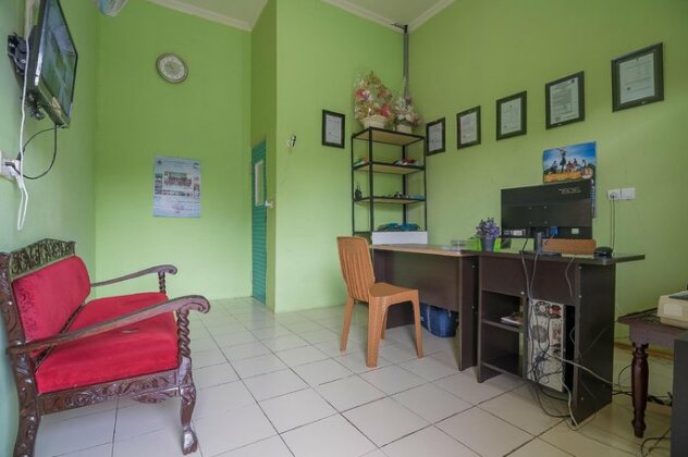 RedDoorz near Kampus UMP Purwokerto - Photo5