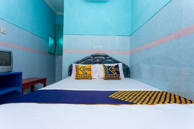 SPOT ON 2871 Hotel Budi - Photo5