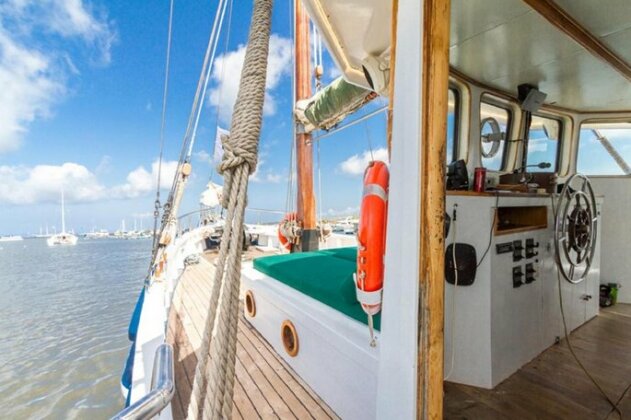 Anne Judith Boat - Photo2