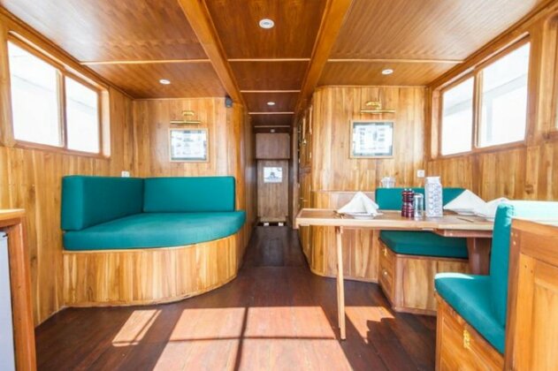 Anne Judith Boat - Photo3