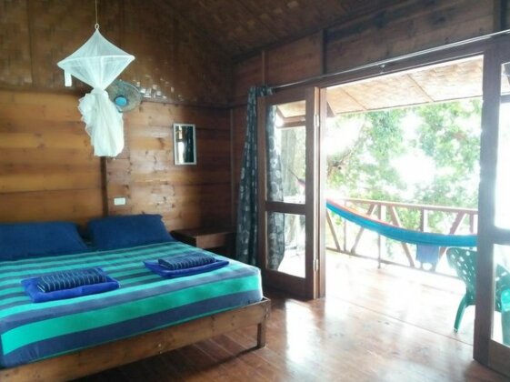 Treetop Guesthouse and Bungalows - Photo2