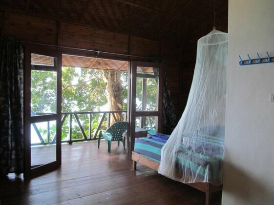 Treetop Guesthouse and Bungalows - Photo3