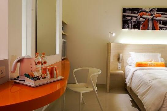 HARRIS Hotel Samarinda - Photo3