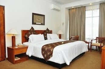 Mesra Business & Resort Hotel - Photo2