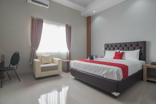 RedDoorz near Islamic Center Samarinda