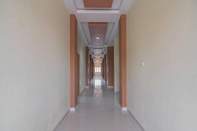 RedDoorz near Islamic Center Samarinda - Photo5