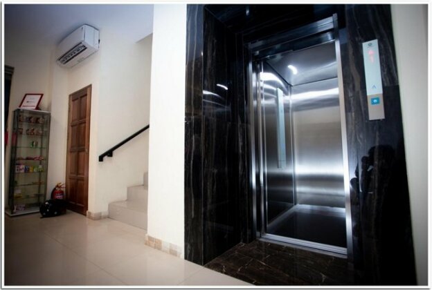 RedDoorz Plus @ Siradj Salman Samarinda - Photo5