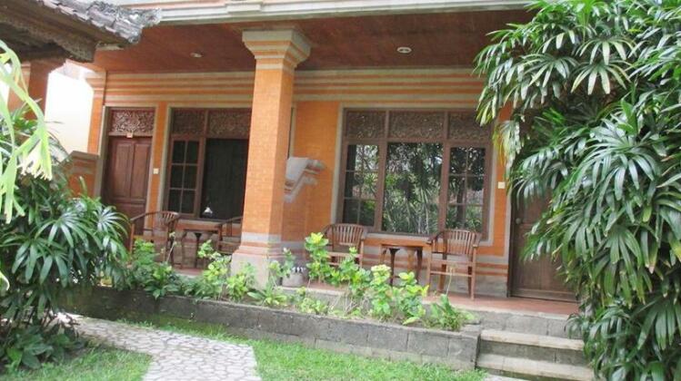 Indi Hotel - Photo2