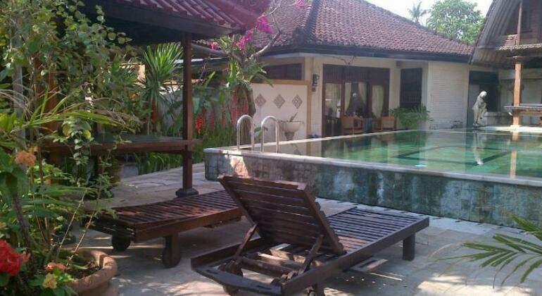 Lestari Homestay - Photo2