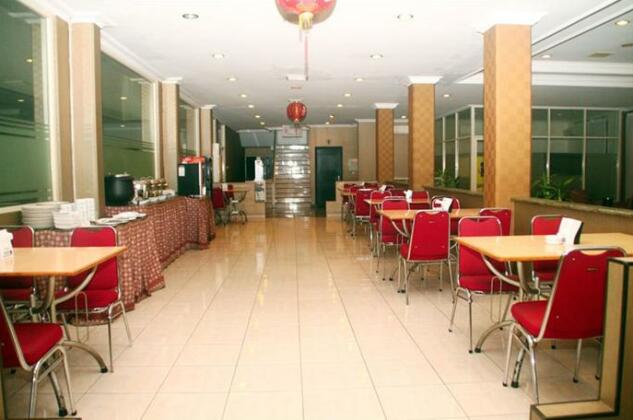 ZEN Rooms Sedati Juanda - Photo3
