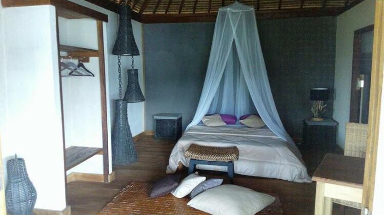 Tanjungan Bukit - Photo3