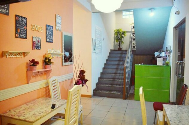 Griya Rattu Kost N Guesthouse - Photo3