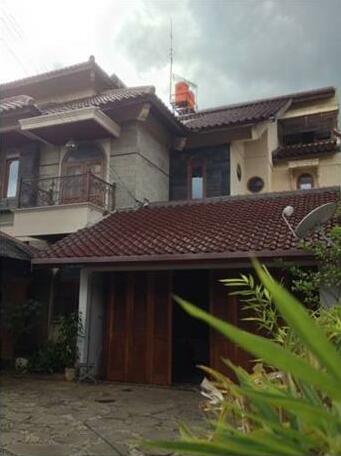 Guest House Djojonagoro - Photo2