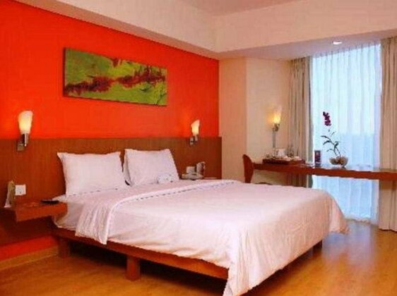Hotel Ibis Semarang Simpang Lima - Photo2