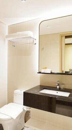 Hotel Louis Kienne Pemuda - Photo4