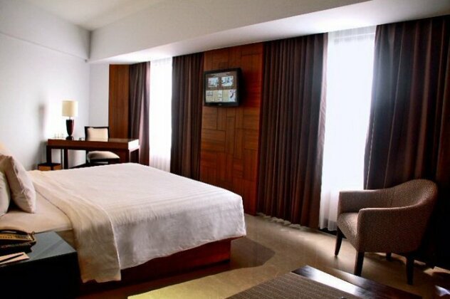 Hotel Santika Premiere Semarang - Photo2