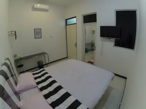 Mess Inn Semarang - Photo2
