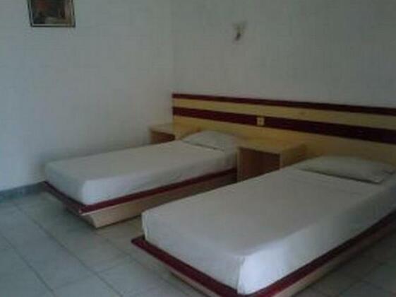 Nyata Plaza Hotel - Photo3