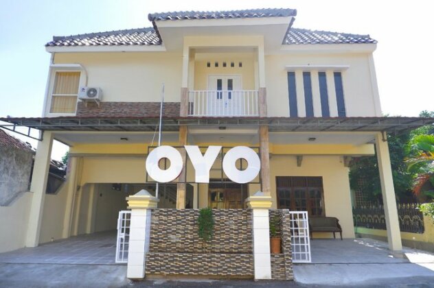 OYO 1041 Ayuning Residence