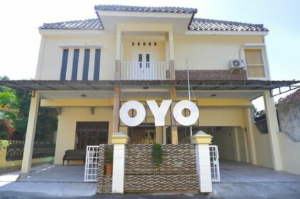 OYO 1041 Ayuning Residence