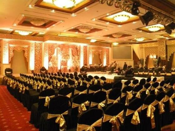 Patra Hotel & Convention Semarang - Photo3