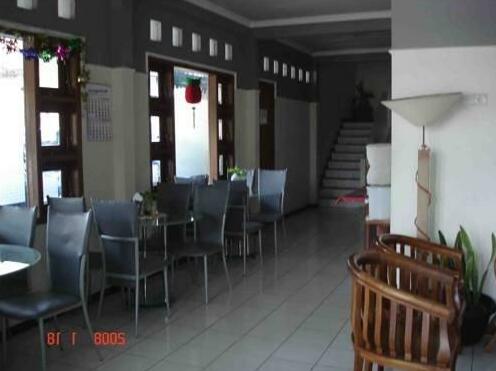 Permata Guest House Semarang - Photo4