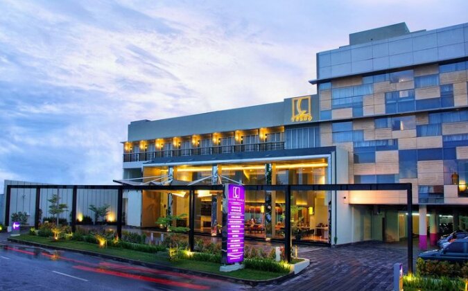 Quest Hotel Simpang Lima - Semarang